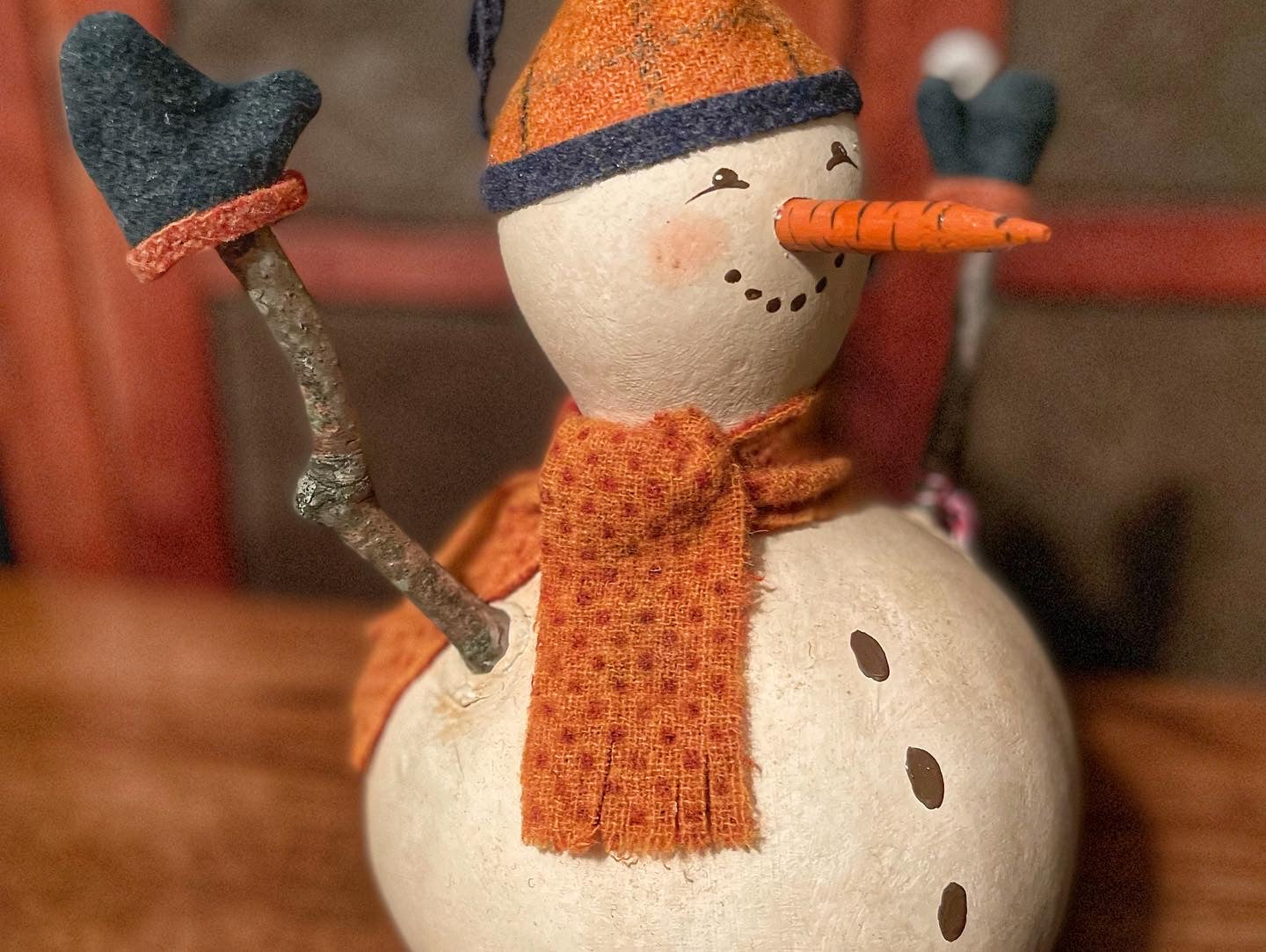 Large Soggy Bottom Snowman on Wooden Base (With Mittens)